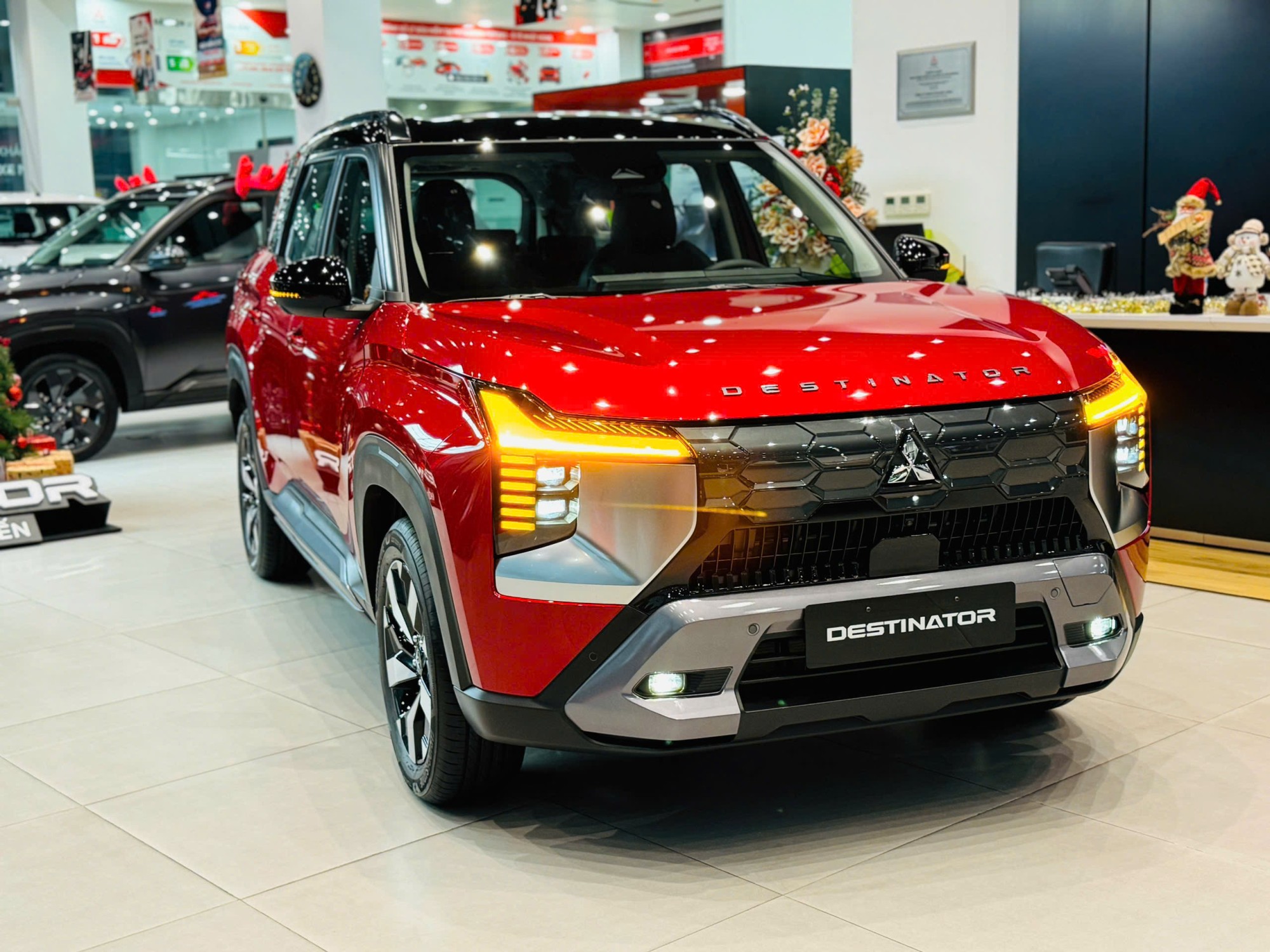 Mitsubishi Destinator 